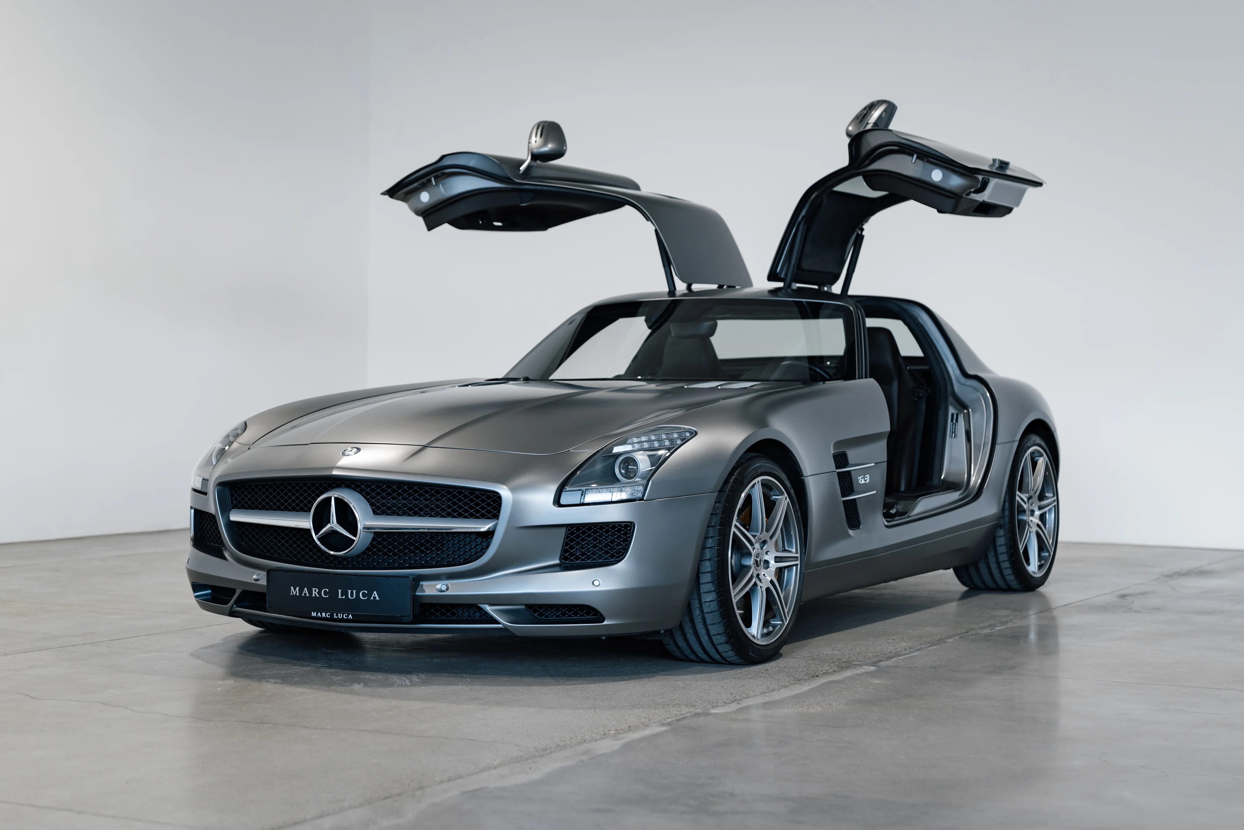 Mercedes-Benz SLS AMG